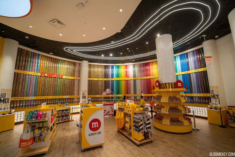 m&m's特大店舗ディスプレイ m&m's特大店舗ディスプレイ M&M's ブルー 大型 ストアディスプレイ